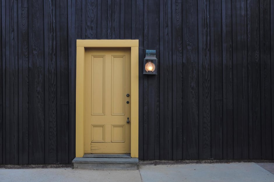 Okleina meblowa na drzwi – dlaczego warto ją wypróbować?